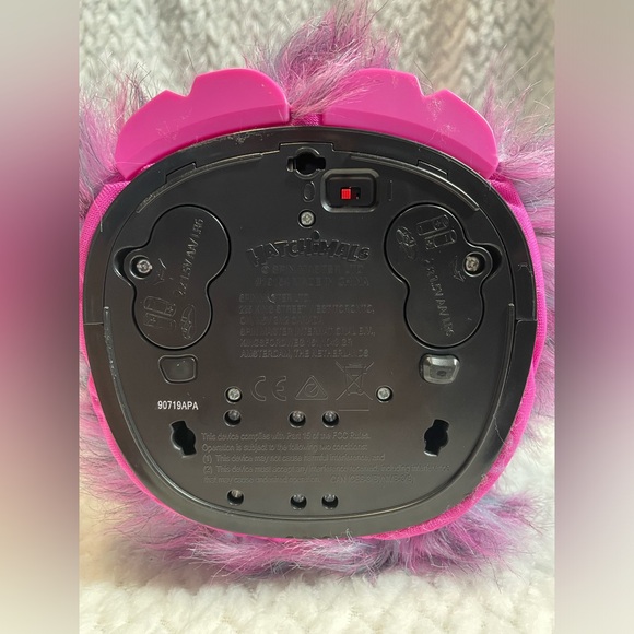 Hatchimals Wow, Llalacorn Grow up to 32” Interactive Electronic Pet Purple Works - Picture 4 of 8